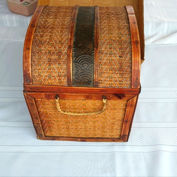 Vintage SMALL PIRATE TREASURE CHEST Tropical Home Nautical Décor 9.5" x 7" x 8". - Picture 5 of 13
